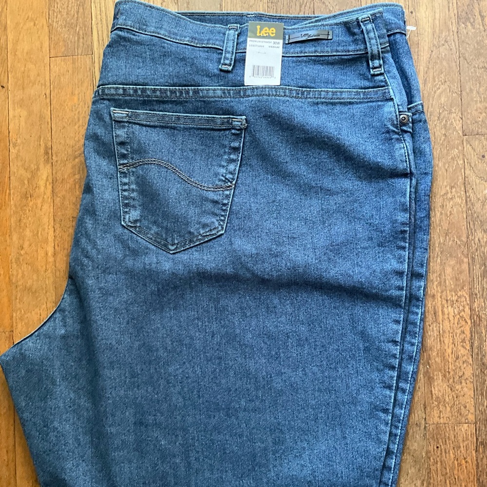 Women’s new Lee 1889 Relaxed Fit plus size straight leg stretch jeans 30W